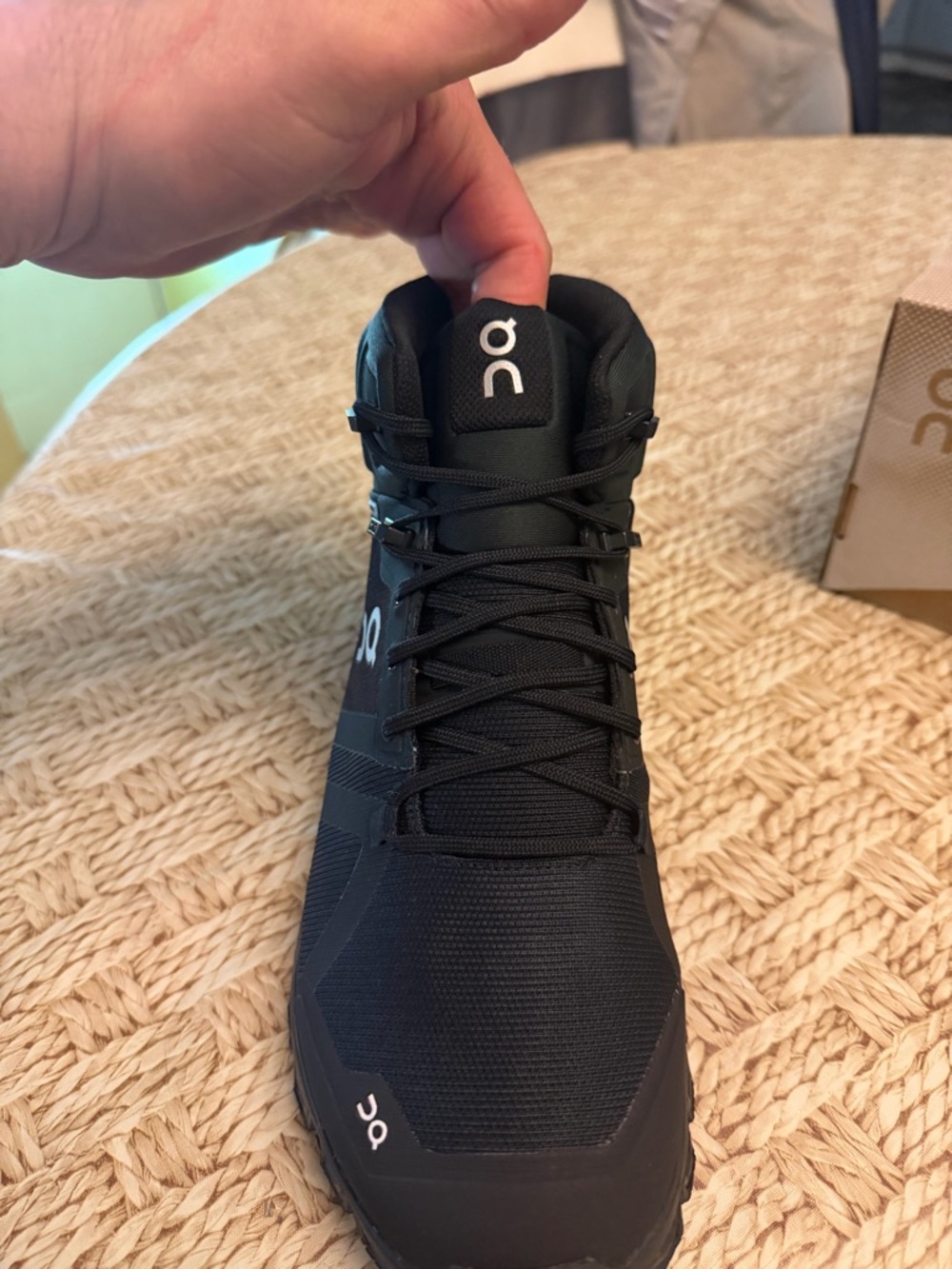 On Running. CLOUDROCK  Waterproof Mid SZ 8 woman new in box $240 EVERYWHERE!!! - Picture 3 of 6
